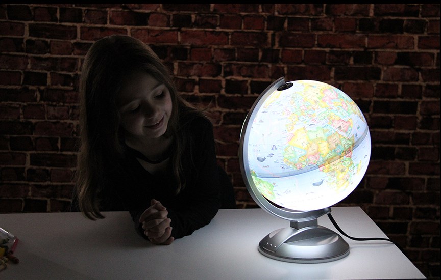 Globe 4 Kids with AR Feature 10" Diameter