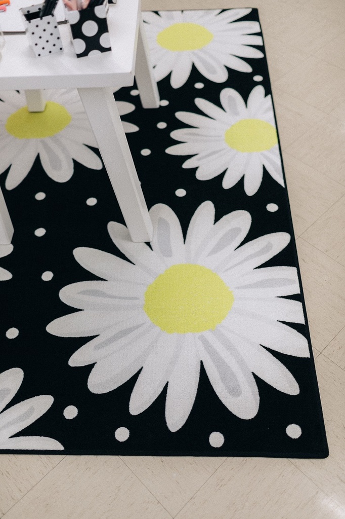 Daisy Polka Dots 5' X 7'6" Rectangle Carpet